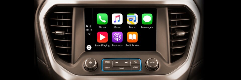 2019-acadia-connectivity-header-apple-carplay-19PGAC00124.jpg