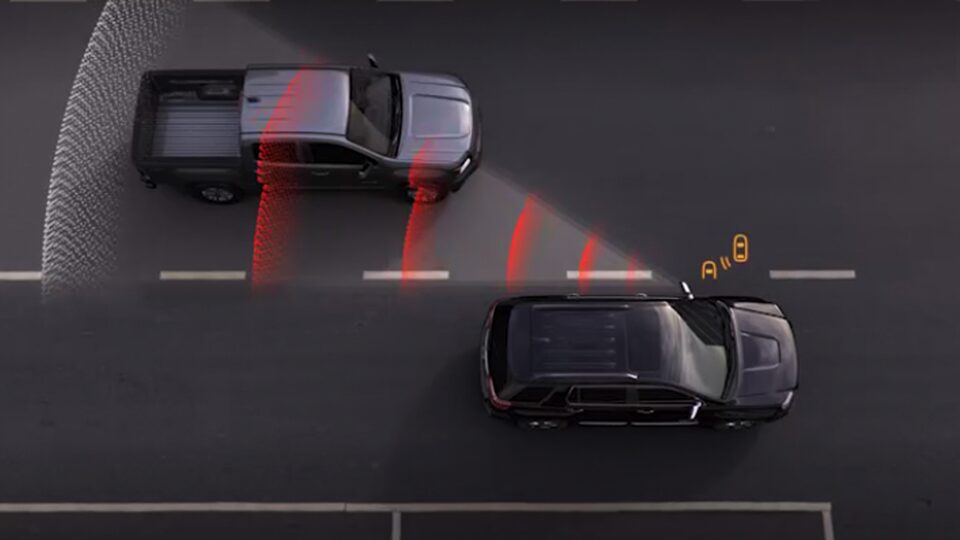 2019-acadia-safety-lane-change-alert.jpg