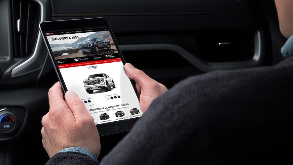 Conectividad: gracias a la tecnología de OnStar 4g LTE, puedes conectar hasta 7 dispositivos simultáneamente a internet