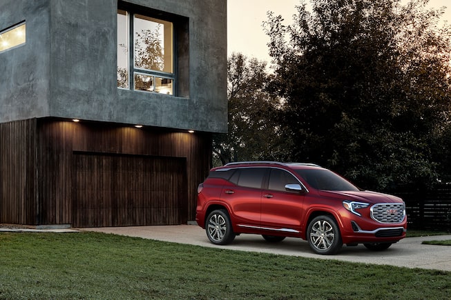 Camioneta familiar GMC Terrain 2019 incorpora parabrisas delantero de 5 velocidades y trasero intermitente