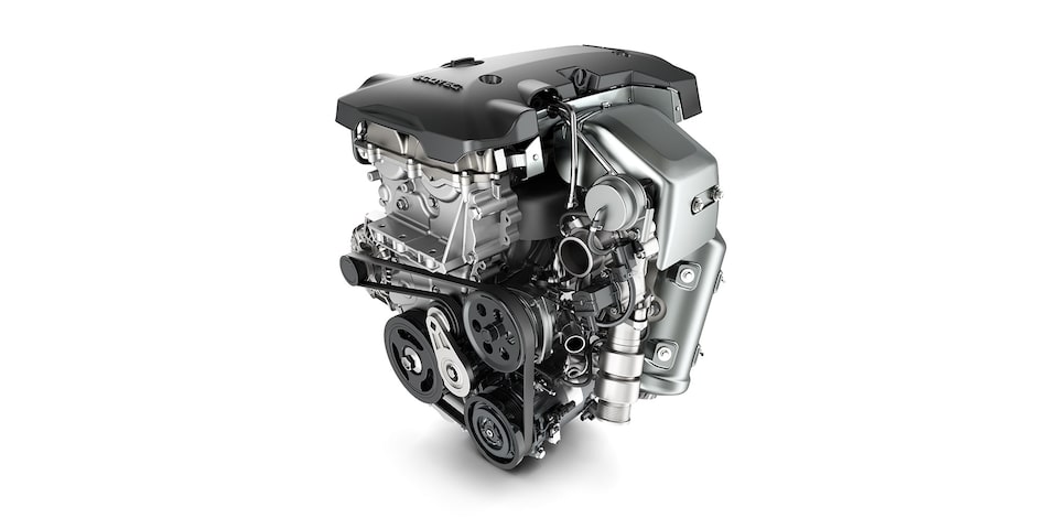 Motor: motor de 2.0 litros turbo L4, de aluminio, DOHC con 252 caballos de fuerza y 5500 rpm