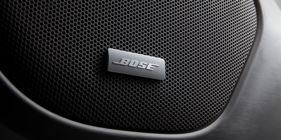 GMC Acadia AT4 2020, camioneta SUV equipada con sistema de sonido Bose