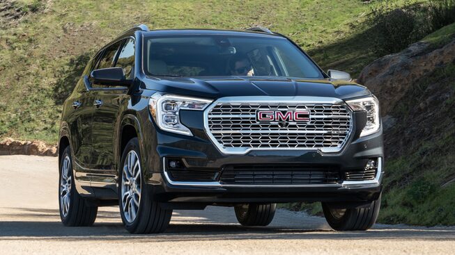 GMC Terrain 2022, SUV con un look más refrescado para la fascia y parilla ofreciendo un estilo elegante, así como dinámico