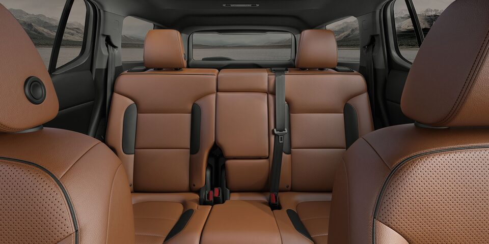 Elegante interior de la nueva SUV GMC Acadia 2023