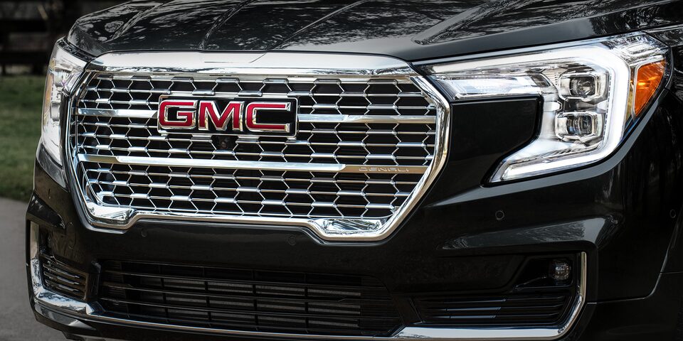 Parrilla con emblema en tu GMC Terrain 2023, camioneta SUV