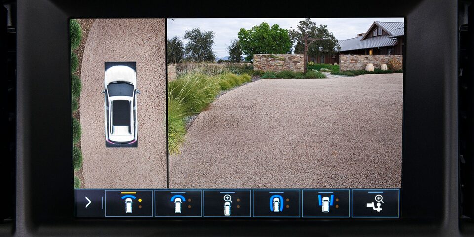 Cámara de visión 360 grados integrada en GMC Terrain 2023, camioneta SUV