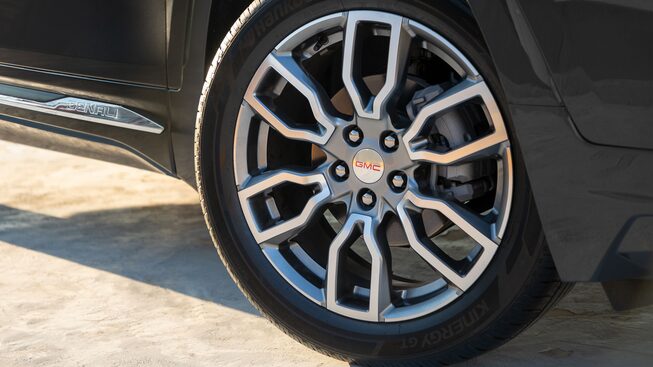 Rines de aluminio de 19 pulgadas en tu GMC Terrain 2023, camioneta SUV