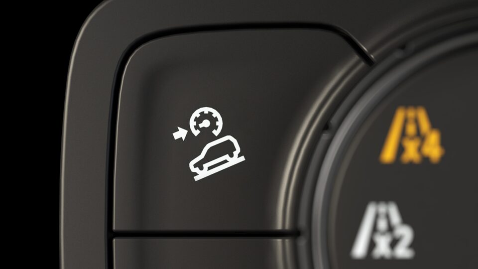 Asistente para descenso de pendientes en GMC Terrain 2023, camioneta SUV