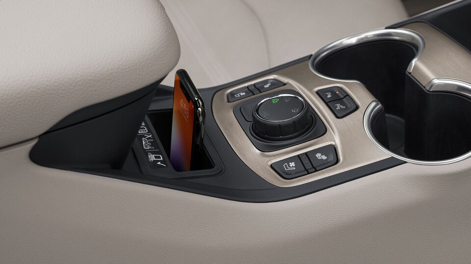 Cargador inalámbrico para smartphones en tu GMC Terrain 2023, camioneta SUV