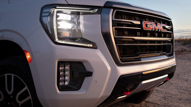 Luces LED de manejo diurno en tu GMC Yukon 2023