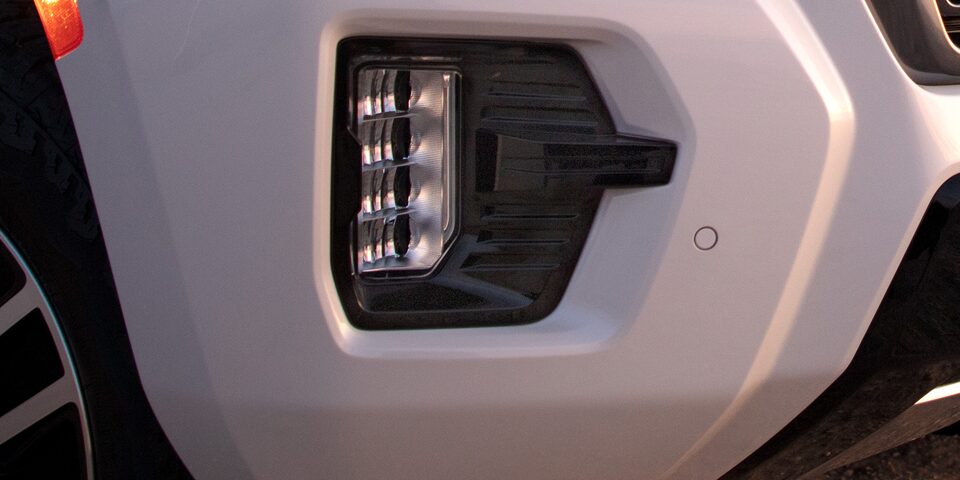 Faros de niebla con los que cuenta tu SUV grande GMC Yukon 2024