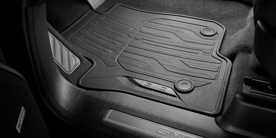 Tapete de vinil primera fila en negro con logo GMC para tu nueva Yukon 2025