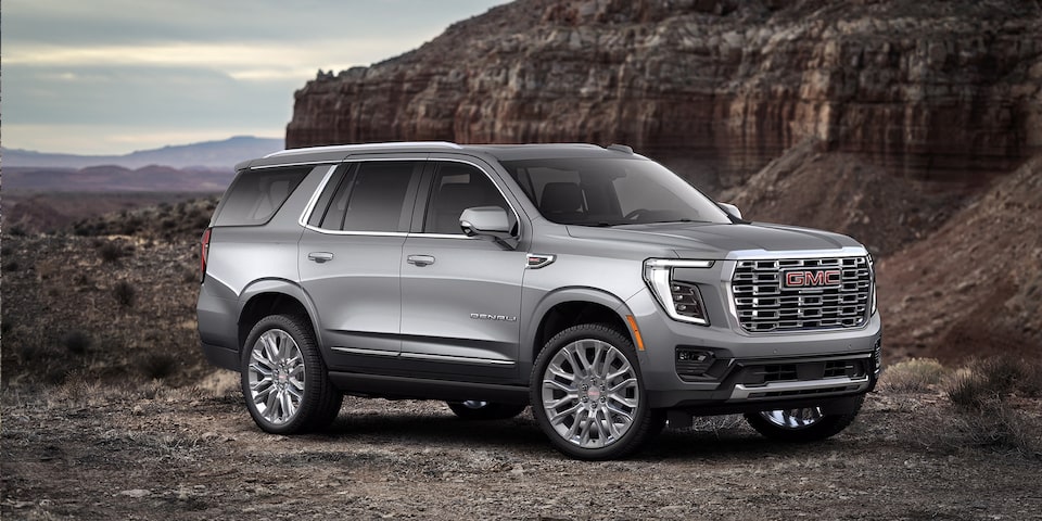 Descubre el renovado diseño exterior de la nueva GMC Yukon 2025, SUV grande premium más poderosa e imponente que nunca.