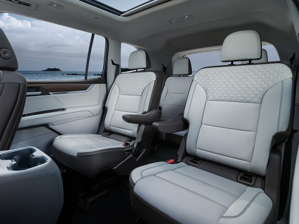 Asientos calefactables en GMC Acadia 2026, SUV para 7 pasajeros