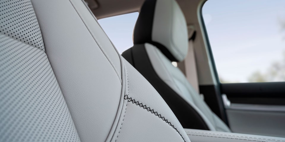 Asientos de piel en tu nueva camioneta SUV premium, GMC Terrain 2026