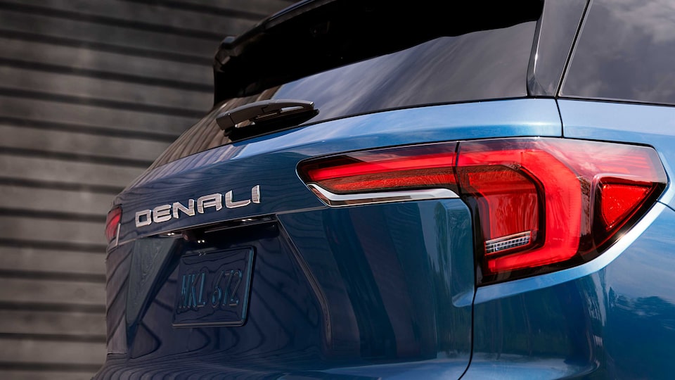 Luces traseras de la nueva GMC Terrain 2026, camioneta SUV premium