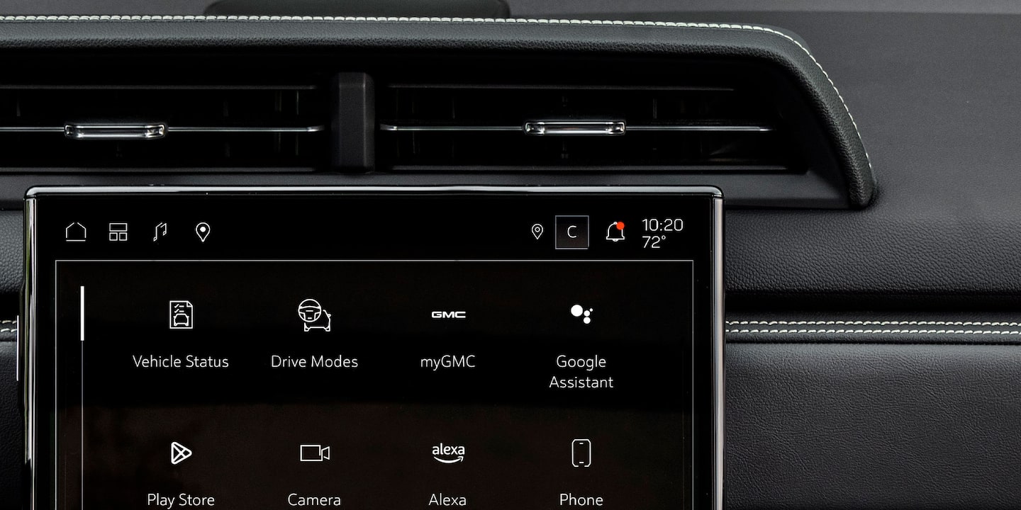 Pantalla central de GMC Terrain 2026 con Google integrado