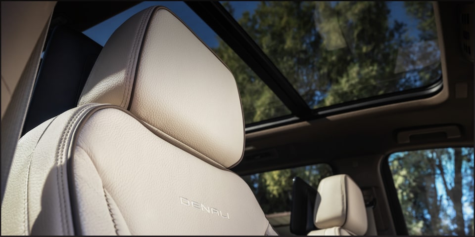Techo panorámico de GMC Yukon 2026, SUV grande premium
