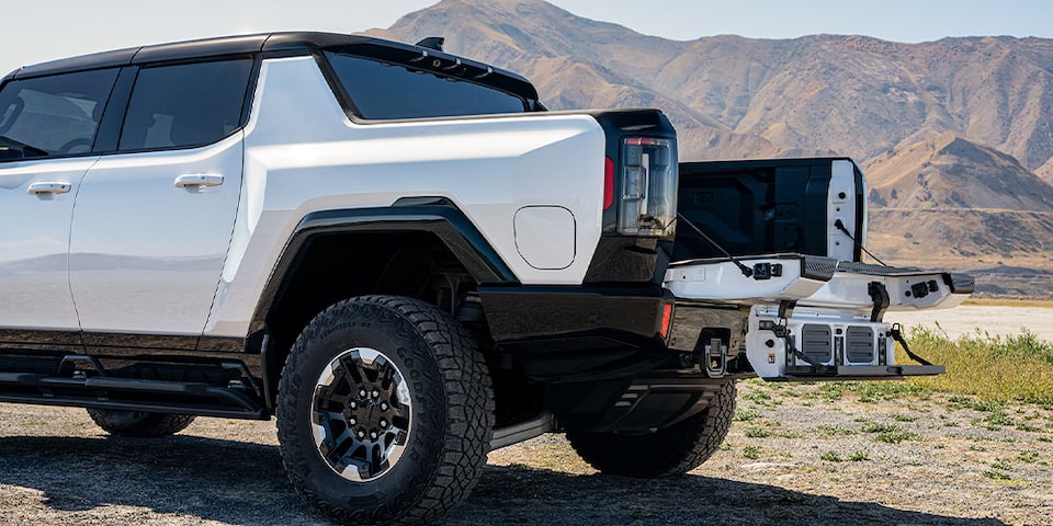 GMC Hummer EV pickup eléctrica con multipro tailgate