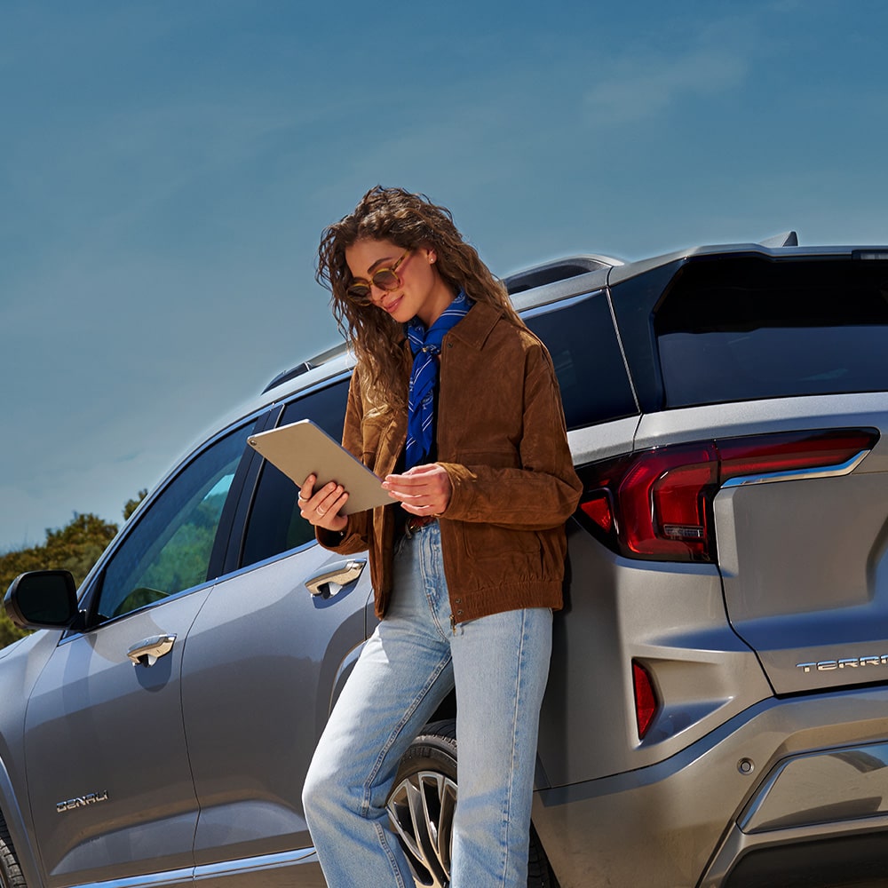 Nueva tienda en línea de OnStar para vehículos GMC con servicios de tecnología, conectividad y seguridad.