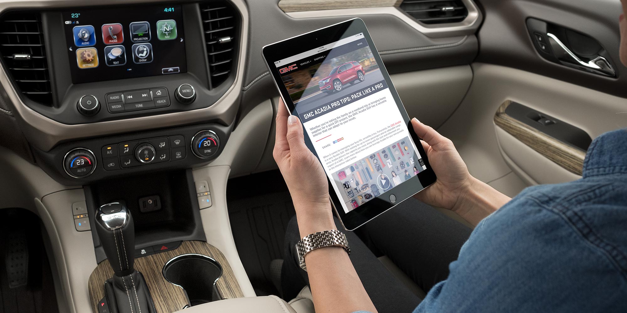 GMC Infoentretenimiento tiene la opción de instalar diferentes aplicaciones, directamente en el sistema de GMC Infoentretenimiento