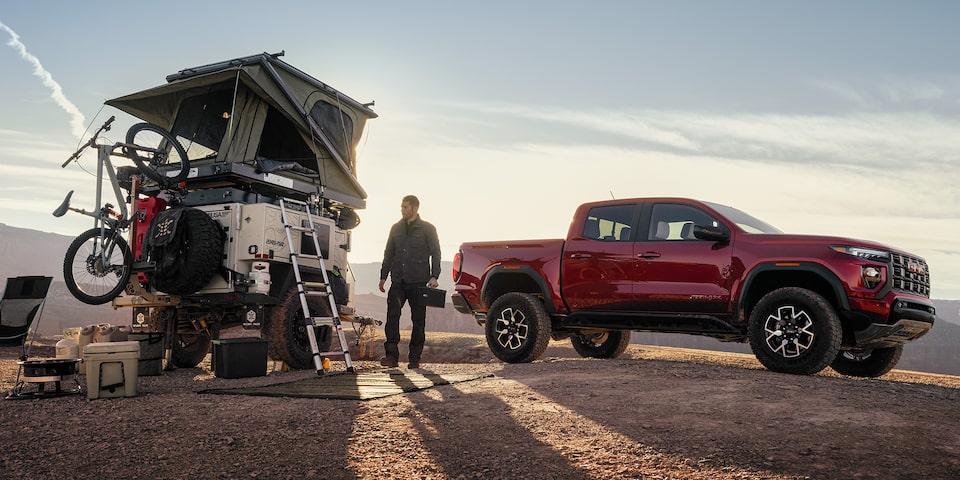 Paquete Essentials de OnStar para GMC con seguridad, tecnología y entretenimiento para el vehículo.