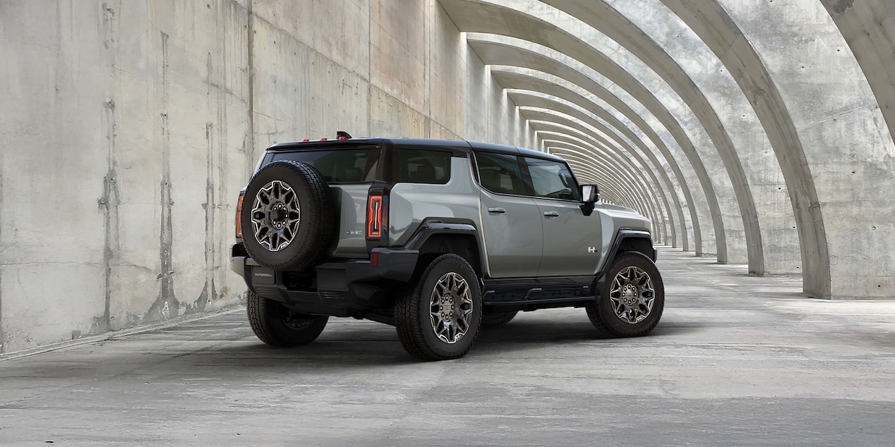 Estrena GMC Hummer EV SUV en Summer Deals