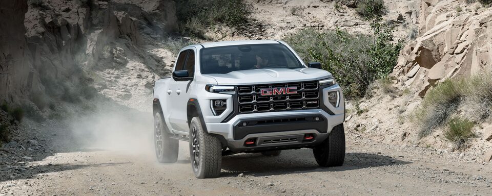 Personaliza tu nueva GMC Canyon 2023, pickup mediana de lujo, con la amplia gama de accesorios disponibles.