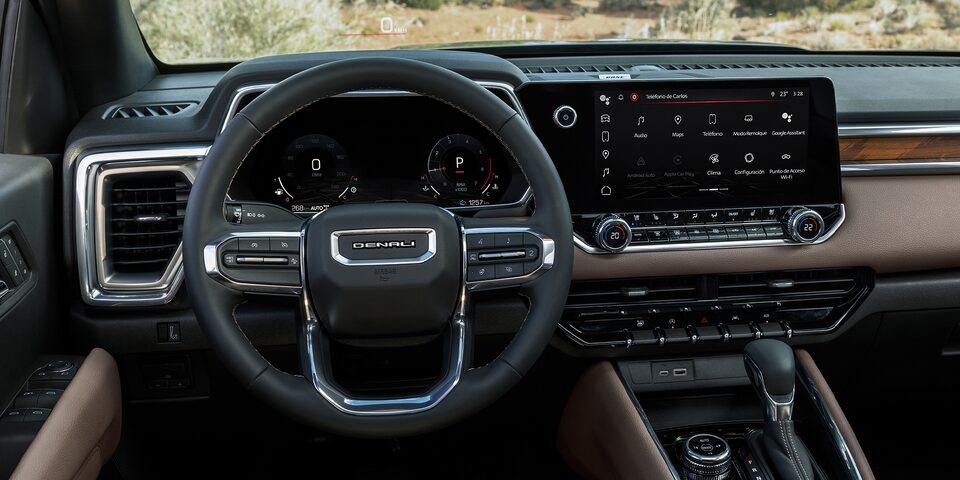 Pantalla de infoentretenimiento de 11.3 pulgadas diagonales y clúster de información para el conductor totalmente digital en tu GMC Canyon 2023