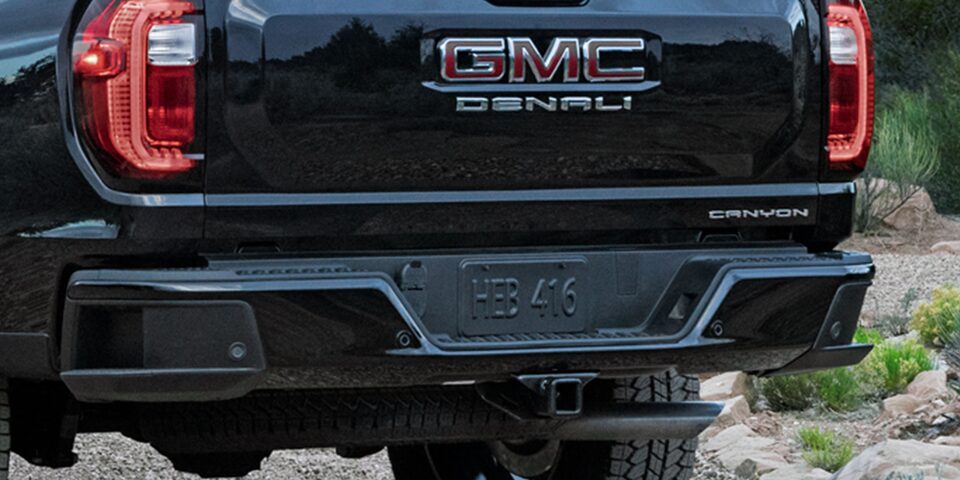 Provisiones para anclar los ganchos de arrastre duro en tu nueva pickup de lujo, GMC Canyon 2023 