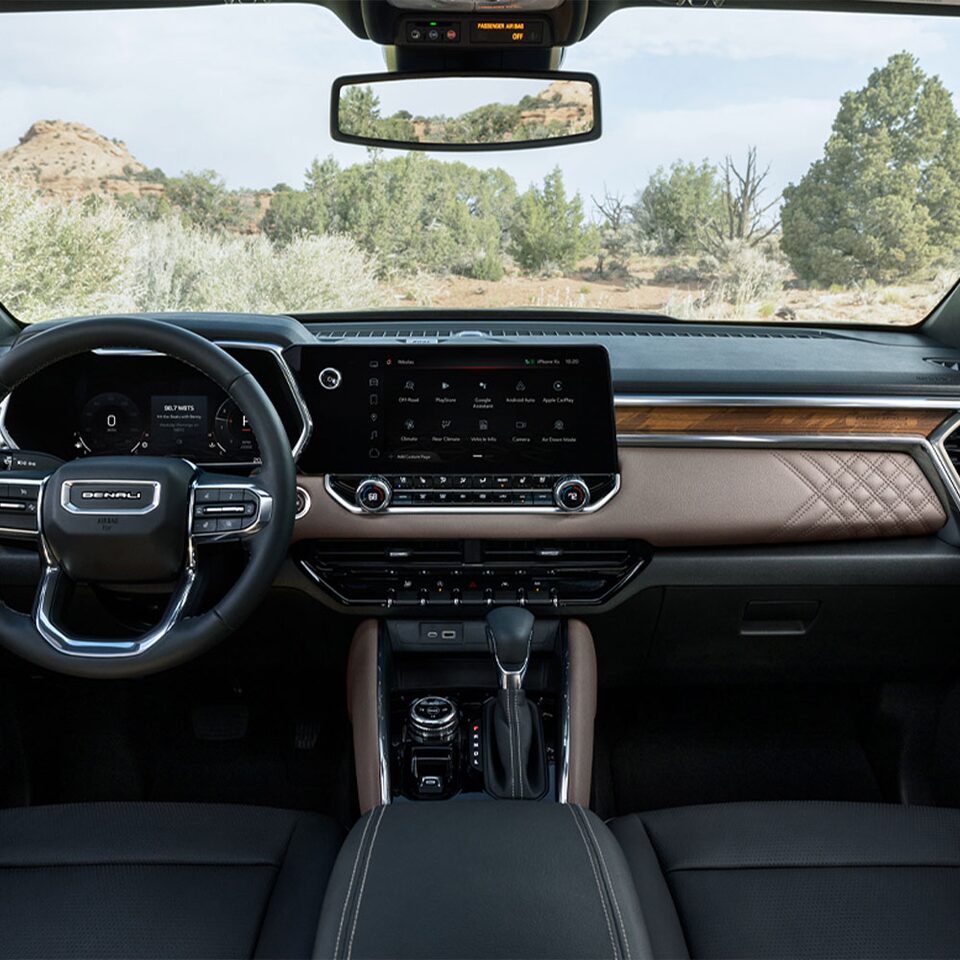 Interiores de lujo y confortables en tu pickup mediana de lujo, GMC Canyon 2023
