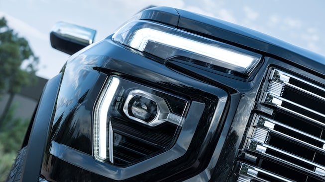 Luces diurna y faros LED en tu nueva GMC Canyon 2023, pickup mediana premium