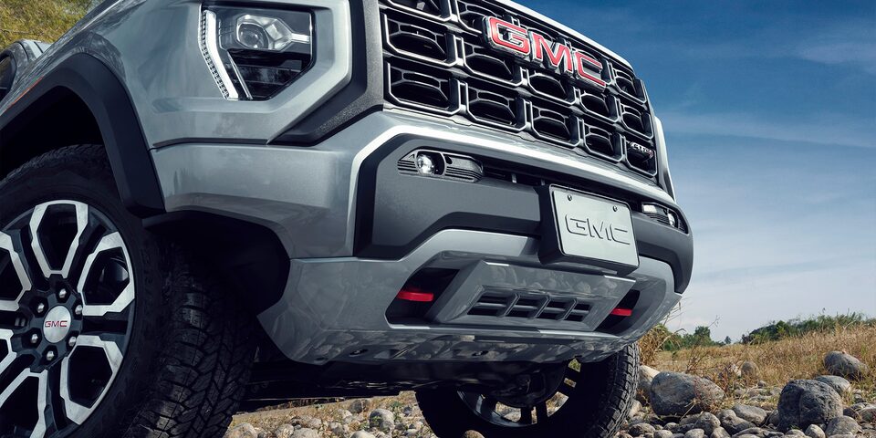 GMC Canyon 2024, pickup mediana con modo de manejo Terrain