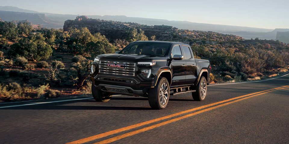 GMC Canyon 2024, pickup mediana con modo de manejo normal
