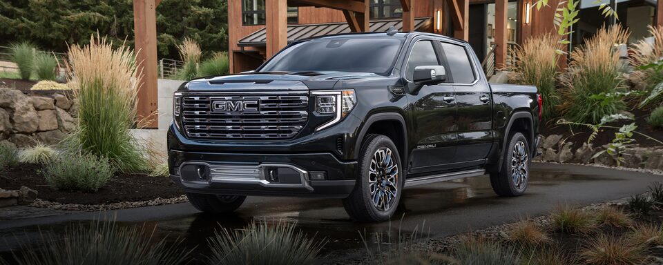GMC Sierra 2024 te brinda la mejor seguridad. ¡Domina cualquier desafío con tu pickup 4x4!