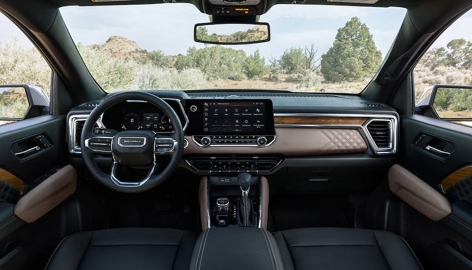 Descubre las características de conectividad de tu GMC Canyon 2025