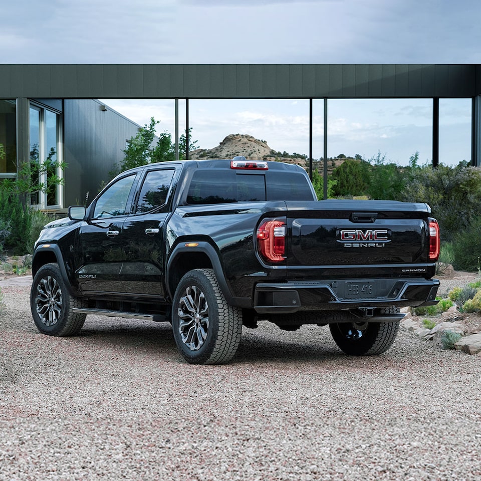 Conoce los detalles posteriores de tu GMC Canyon 2025