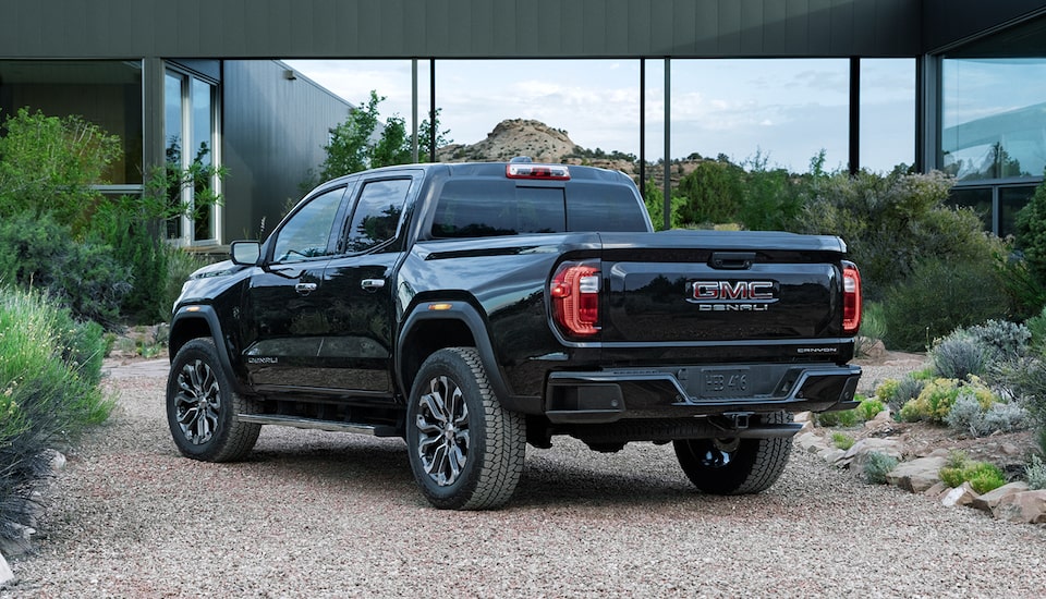 Conoce los detalles posteriores de tu GMC Canyon 2025