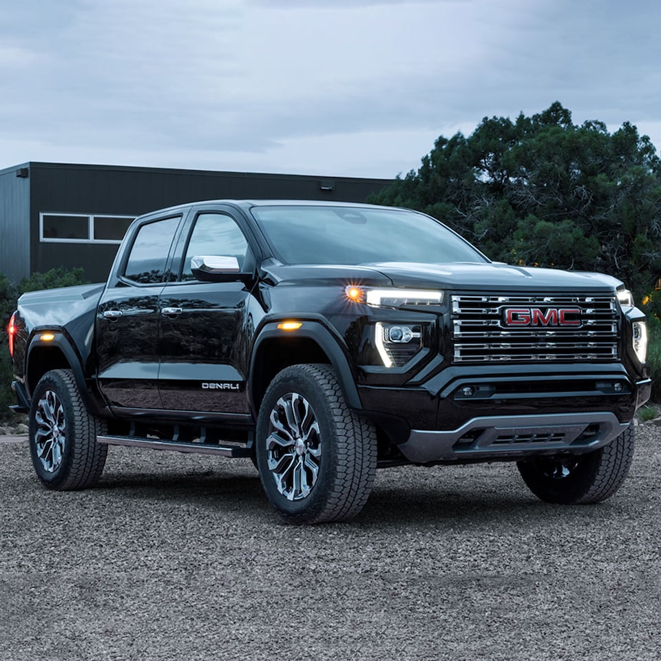 Descubre los detalles más destacados del exterior de tu GMC Canyon 2025, pickup mediana premium