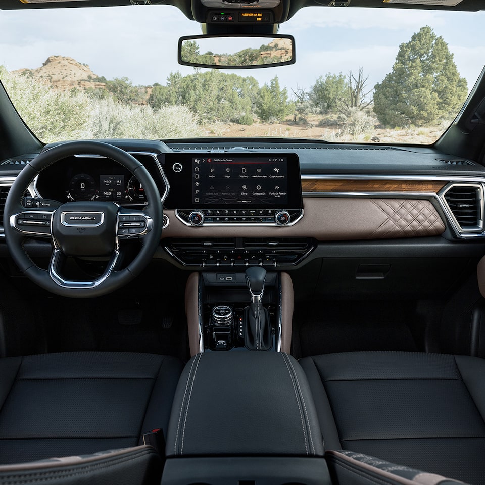 Descubre todos los detalles premium del interior de tu GMC Canyon 2025