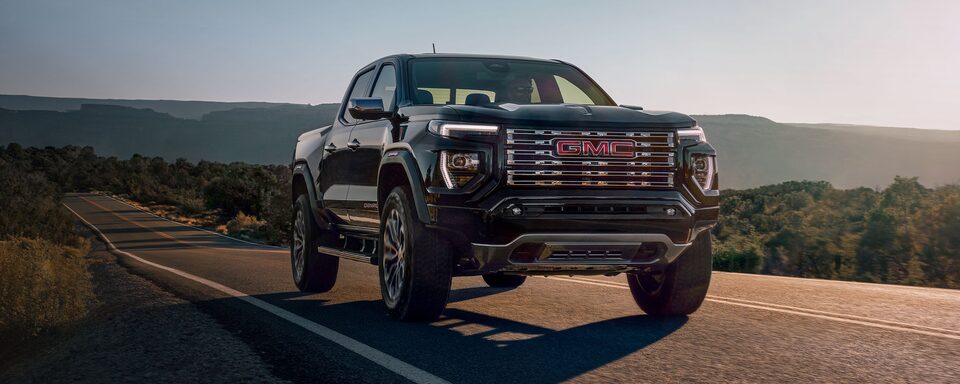 Recorre cualquier camino con la máxima seguridad en tu GMC Canyon 2025