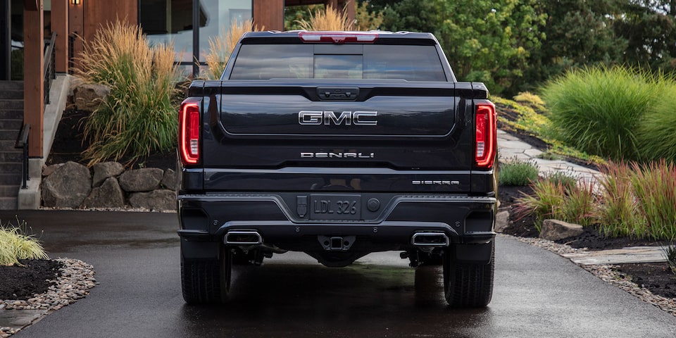 GMC Sierra 2025, pickup de lujo con bloqueo diferencial