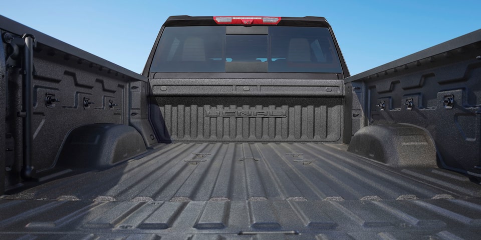 Caja de carga con spray on bedliner de GMC Sierra 2025, pickup 4x4
