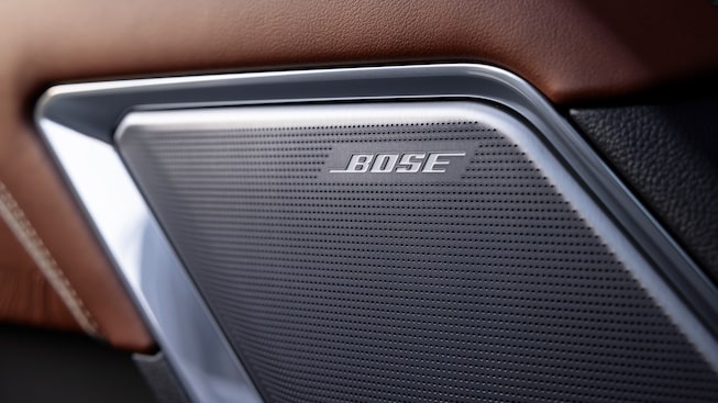 GMC Sierra 2025 con sistema de sonido audio Bose®