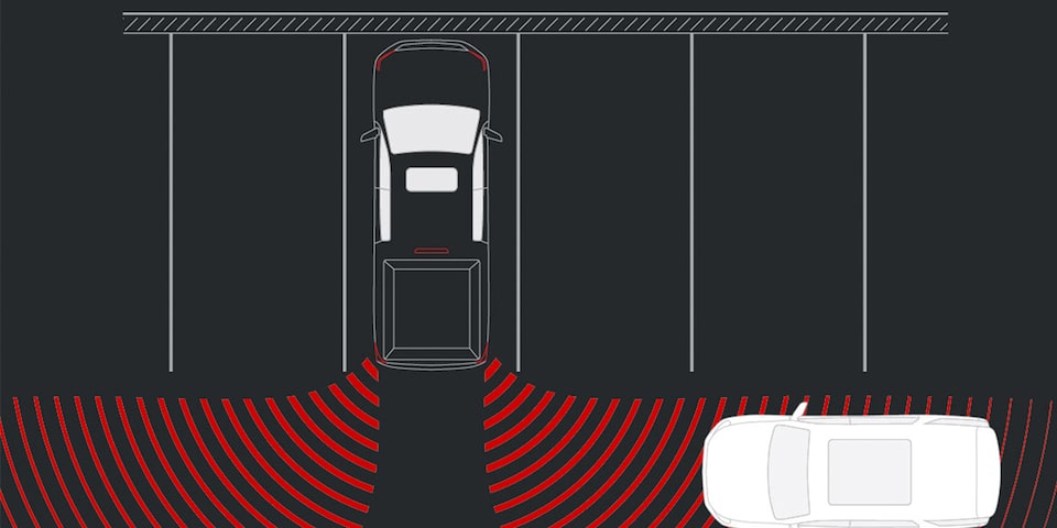 GMC Canyon 2026 con asistente de tráfico cruzado