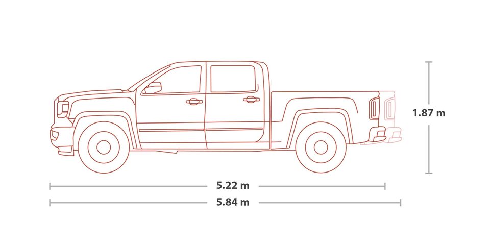 GMC Sierra 2018 camioneta pickup tiene 5.84 metros de largo y 1.87 metros de altura, 4173 kg de arrastre y 844 kg de carga