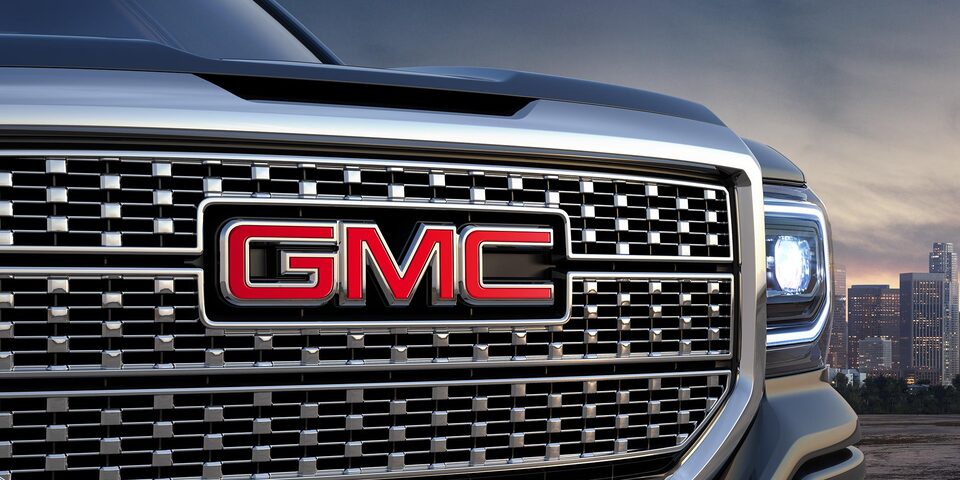 GMC Sierra 2018 camioneta pickup con faros LED en forma de C con HID