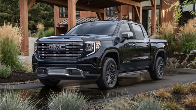 Nueva GMC Sierra, pickup de lujo con parrillas de diseño exclusivo