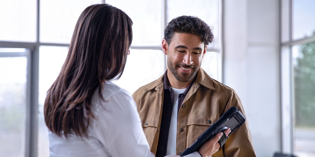 Mensaje de Garantía Plus GMC que invita a consultar a un distribuidor autorizado para conocer detalles de la cobertura.